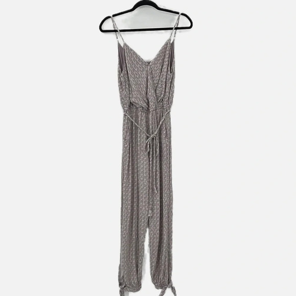 Dress Forum Split Leg Ankle Tie Spaghetti Strap Jumpsuit in Grey - Size Large - Picture 2 of 9